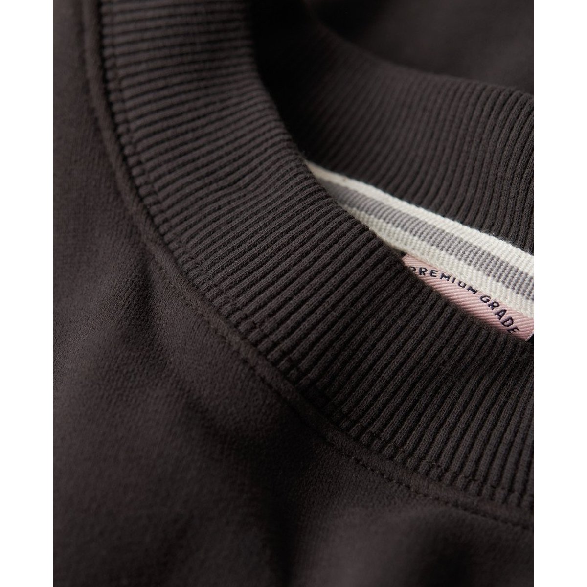 Sweat décontracté à logo Essential noir bison, SUPERDRY