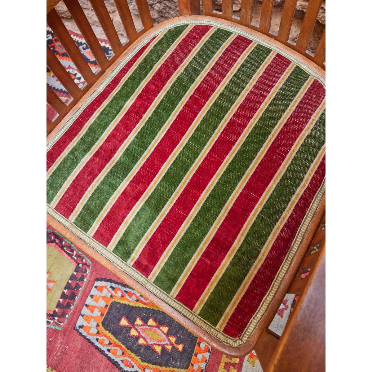 Paire de fauteuils années 30 Ernest N°809 - Bon état bois foncé, DEBONGOUT