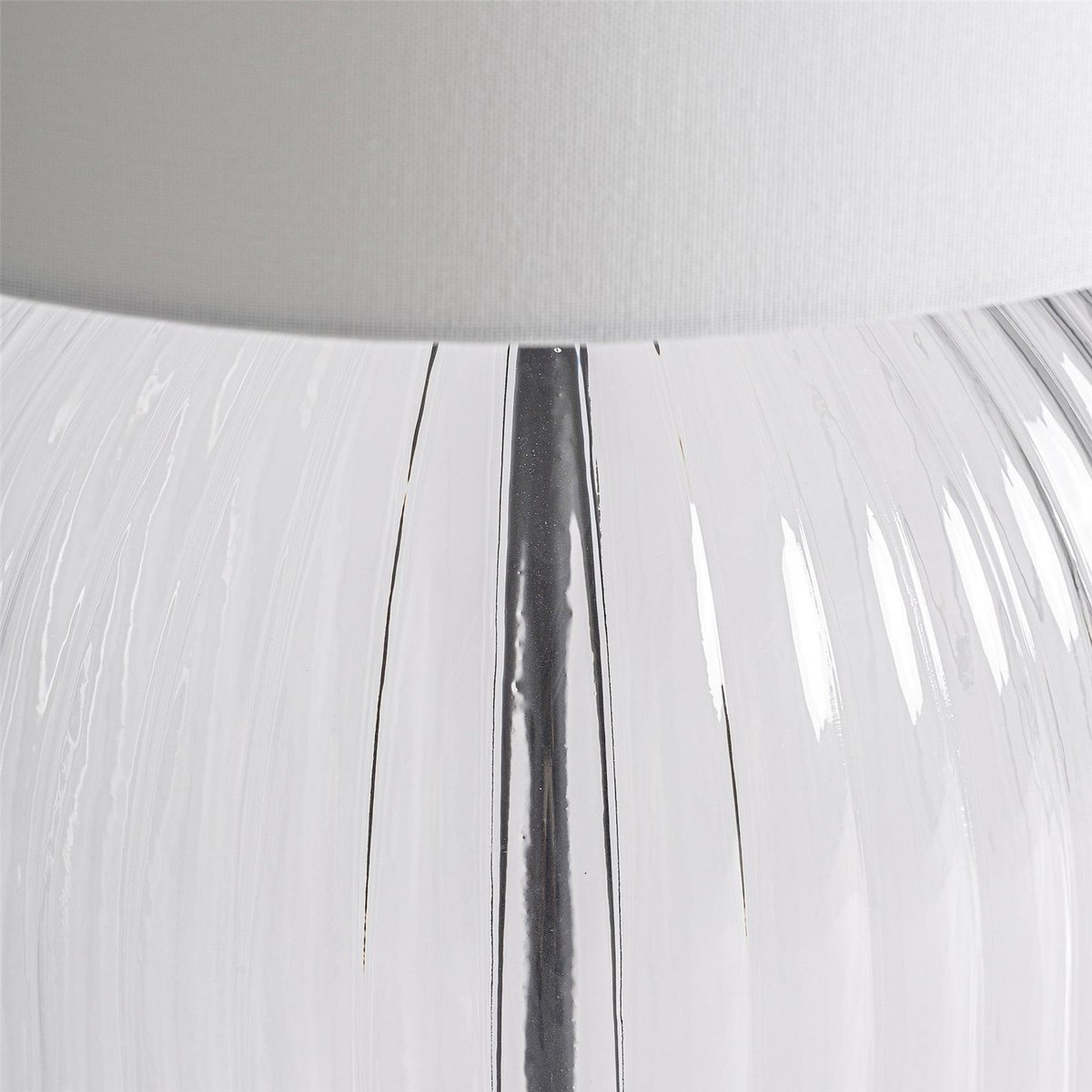 Lampe de salon en verre, Abat-jour en lin verre transparent finition vieillie, RECOLLECTION