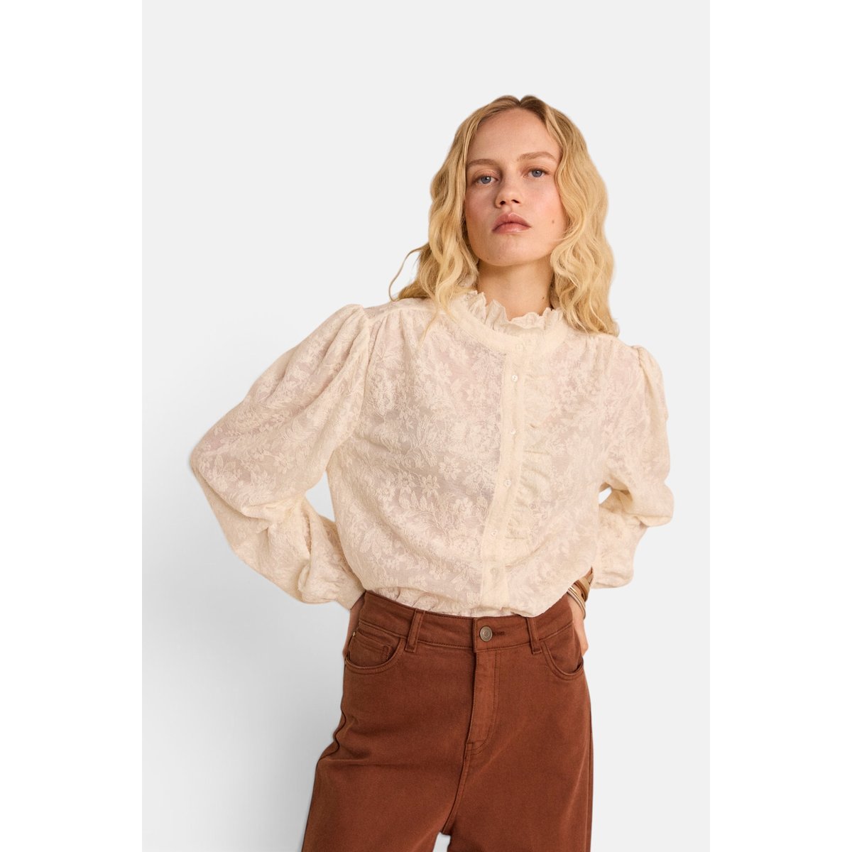 Blouse dentelles à manches bouffantes MERVEILLE creme, Maison 123