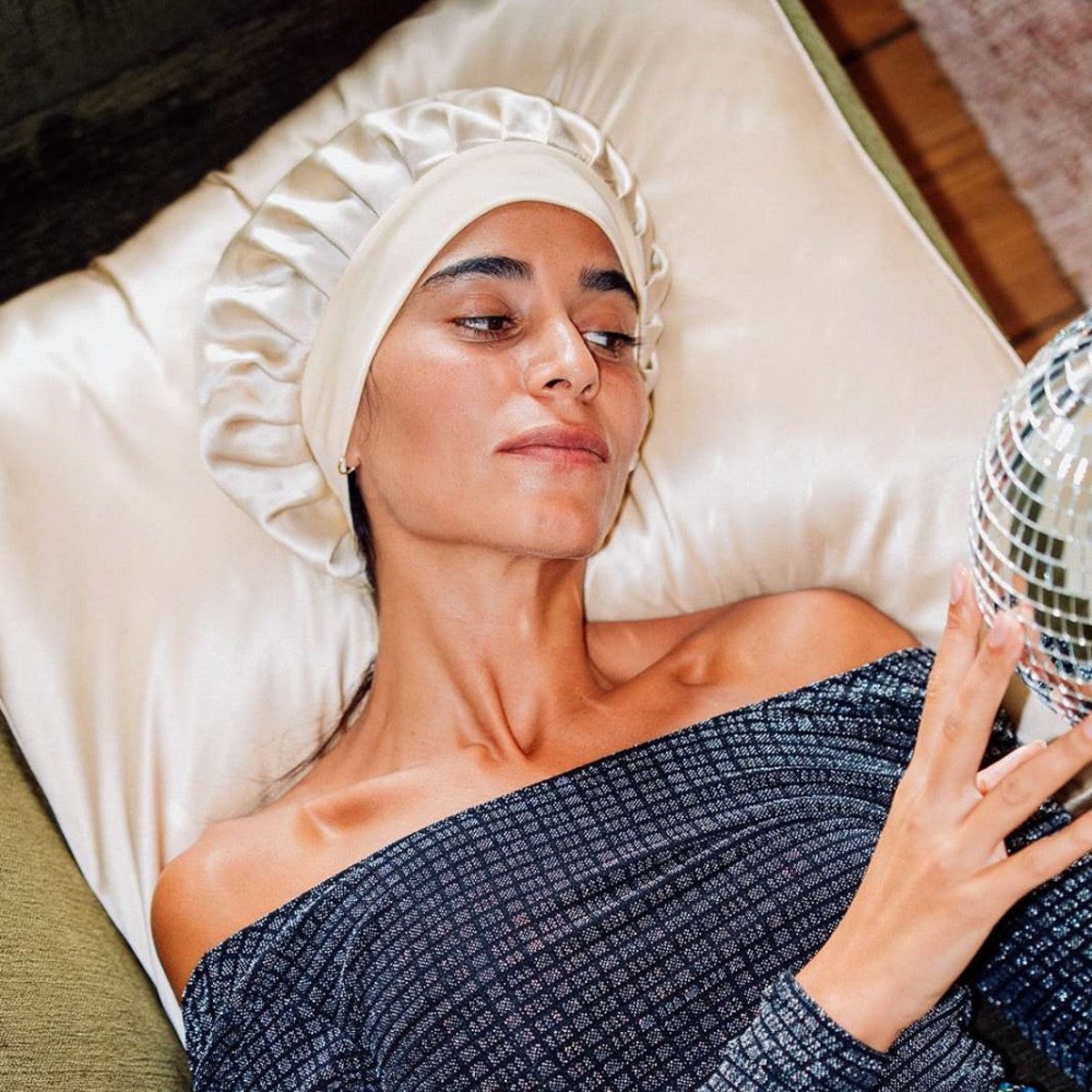 Pack cheveux - Taie en 100% soie et bonnet de nuit bleu nuit, EMILY'S PILLOW