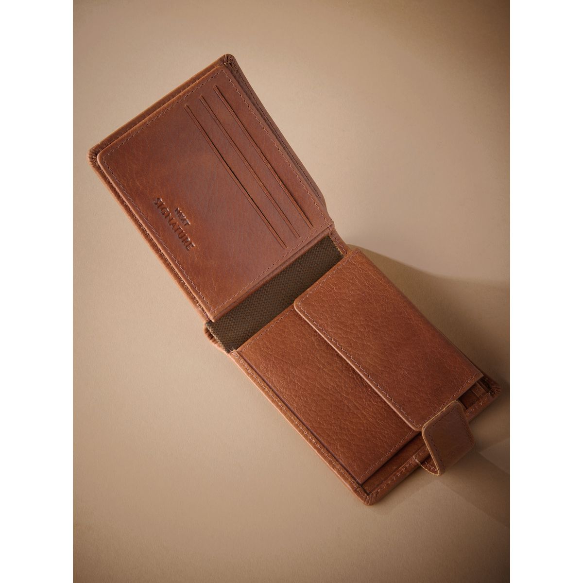 Portefeuille en cuir grand format Signature marron fauve, NEXT
