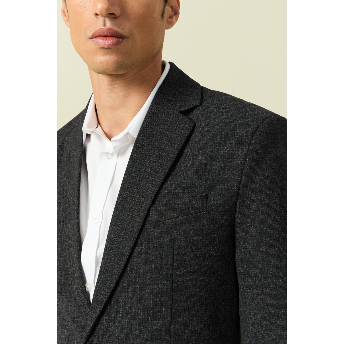 Blazer cintré court col tailleur noir, BONOBO