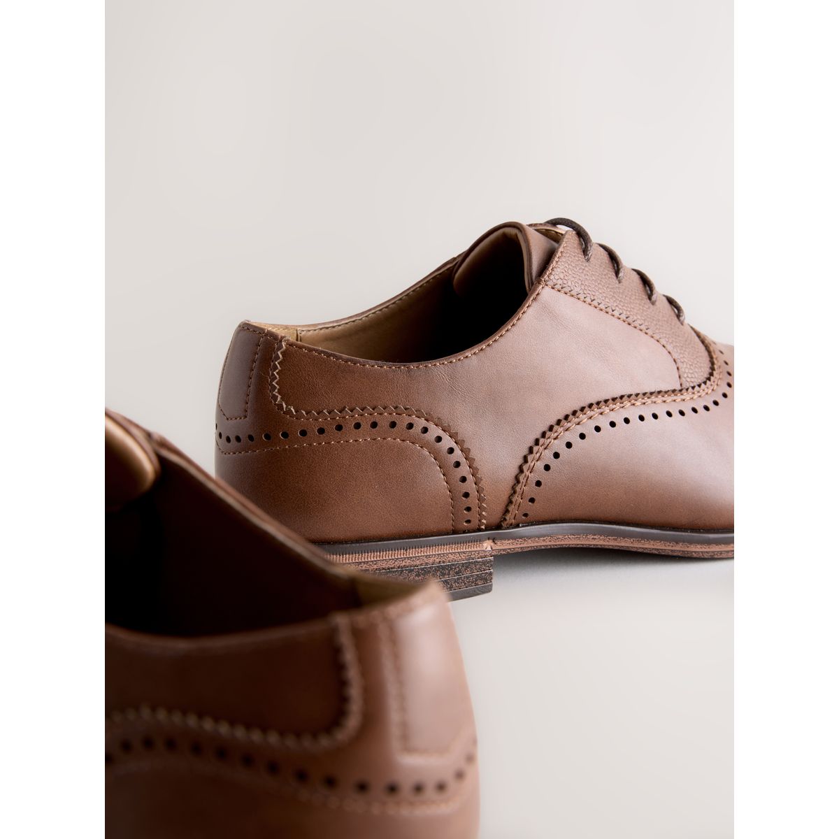 Chaussures oxford à bout rapporté marron, NEXT