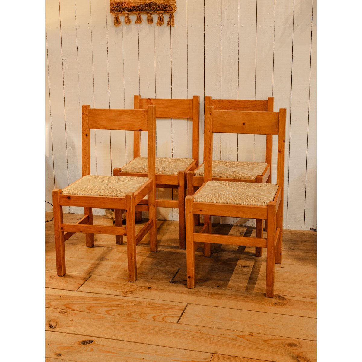 Lot de 4 chaises en bois Claude N°801 - Bon état bois, DEBONGOUT