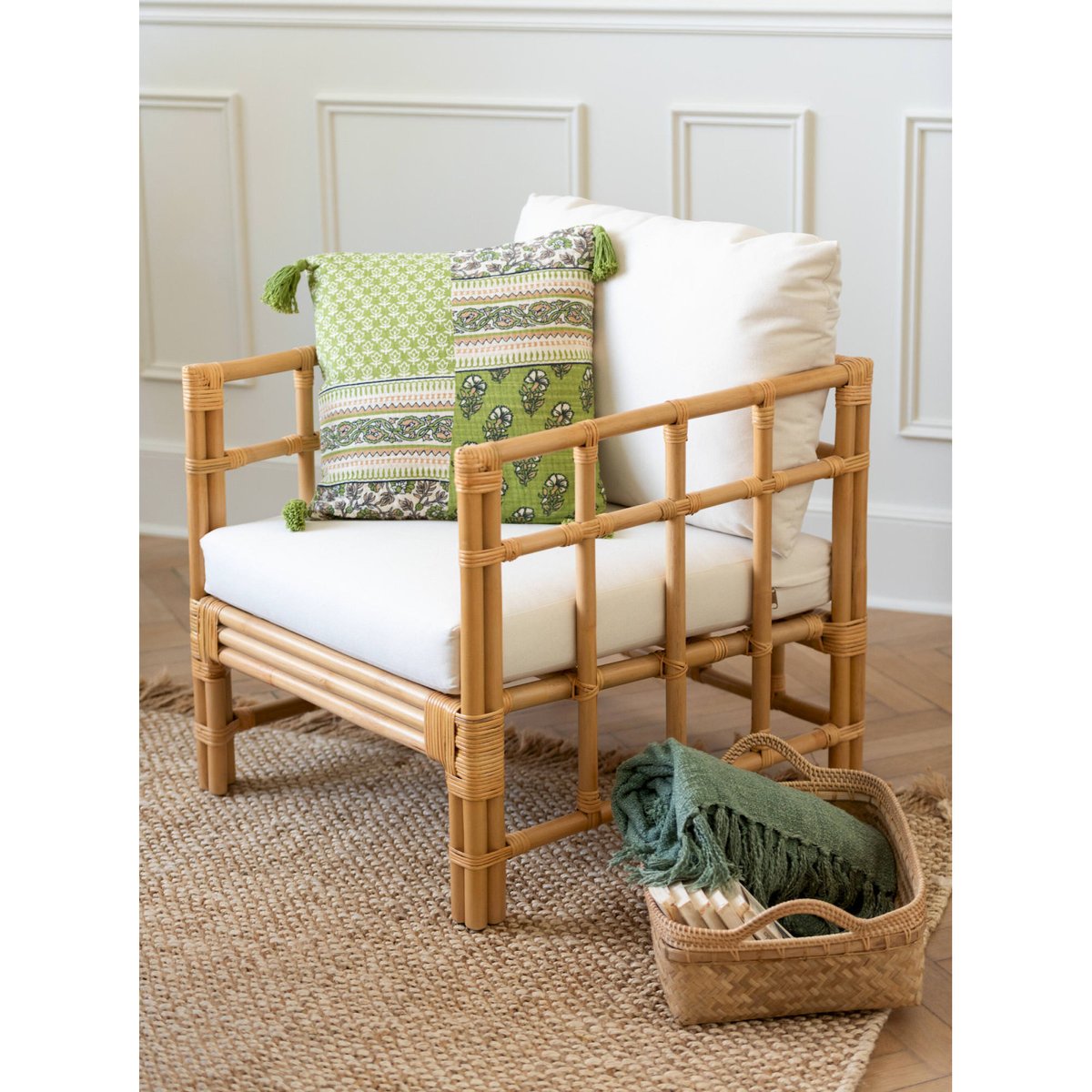 Fauteuil en rotin avec coussin pour salon naturel rotin et blanc cassé, RECOLLECTION