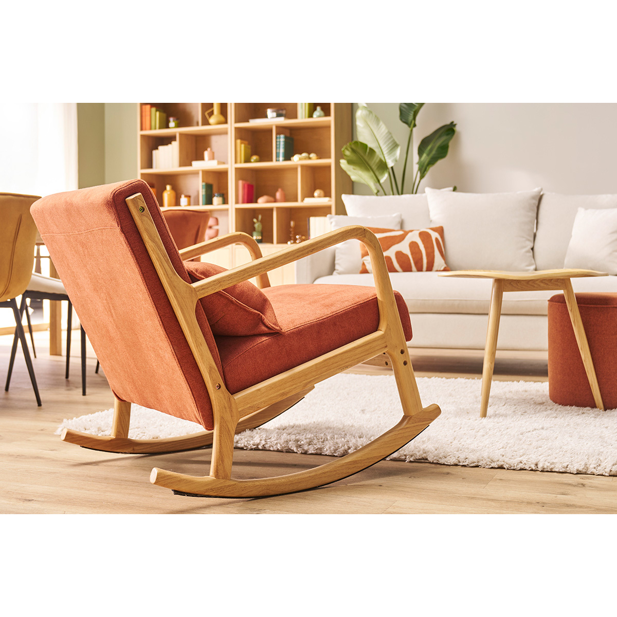 Rocking chair scandinave en tissu effet velours et bois clair massif DERRY terra cotta, MILIBOO