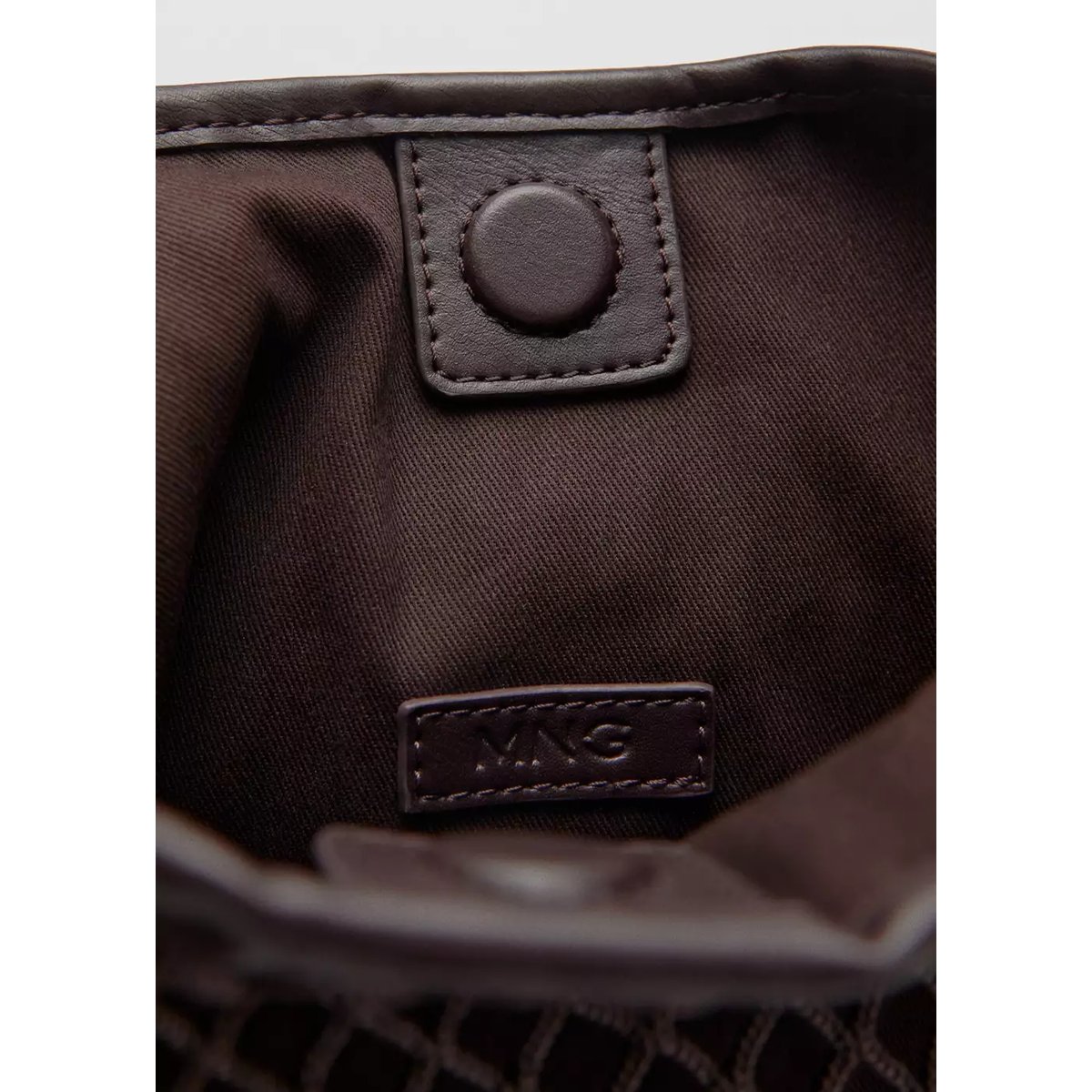 Sac seau en résille chocolat, MANGO