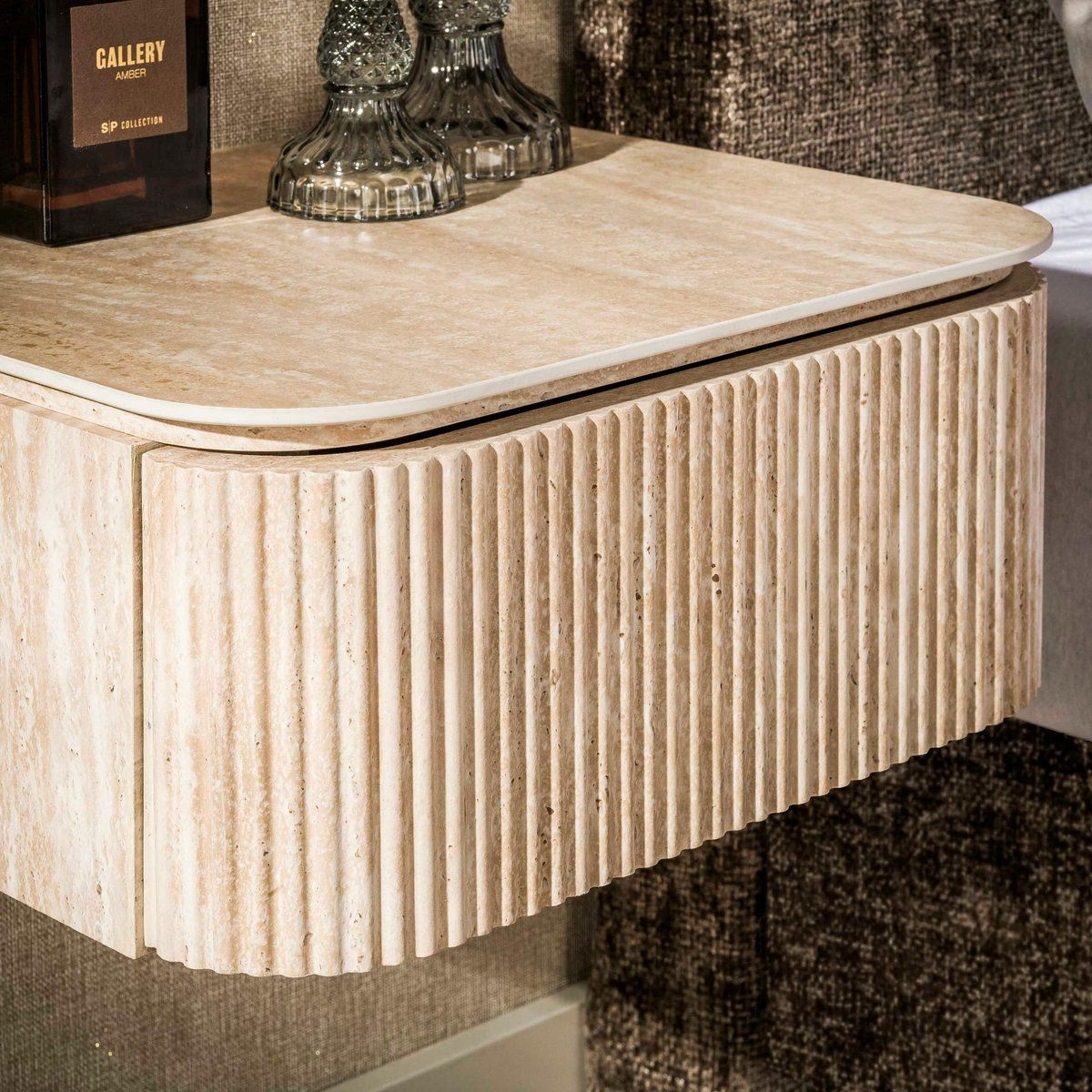Table de chevet suspendue 1 tiroir bois et céramique ASCOLI décor travertin, PIER IMPORT