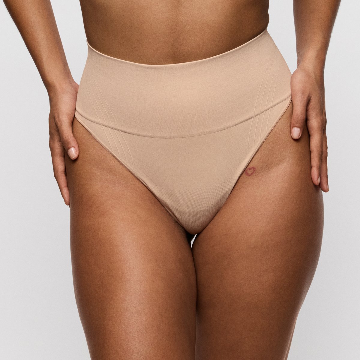 String gainant NUDDA beige - café au lait, PRIMADONNA
