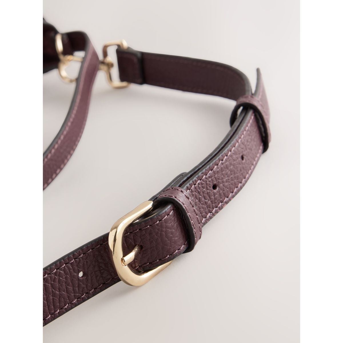 Sac à main style besace en daim ceinture rouge bordeaux, NEXT