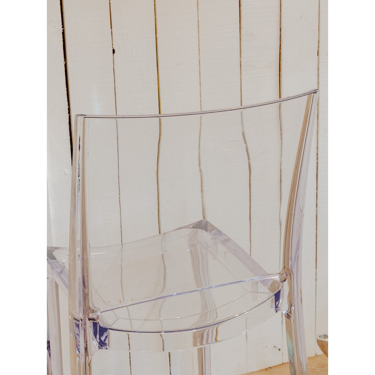 Paire de chaises transparentes Alma N°2148 - Bon état transparent, DEBONGOUT