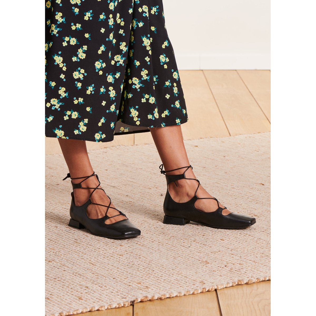 Ballerines à lacets noir, LA FEE MARABOUTEE