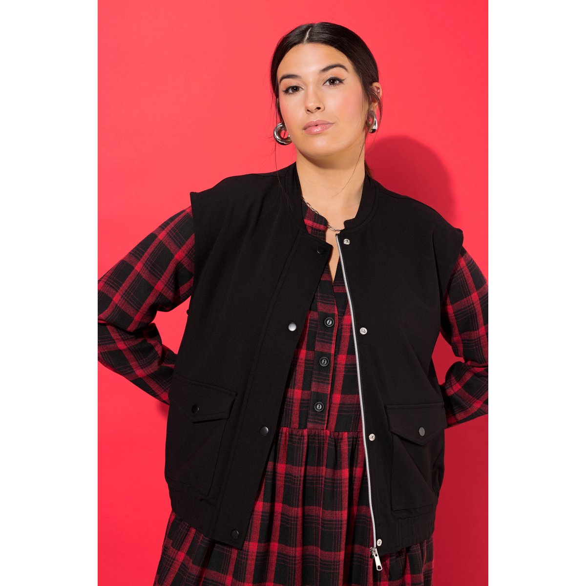 Gilet en jersey. Coupe Boxy Shape courte. noir, STUDIO UNTOLD