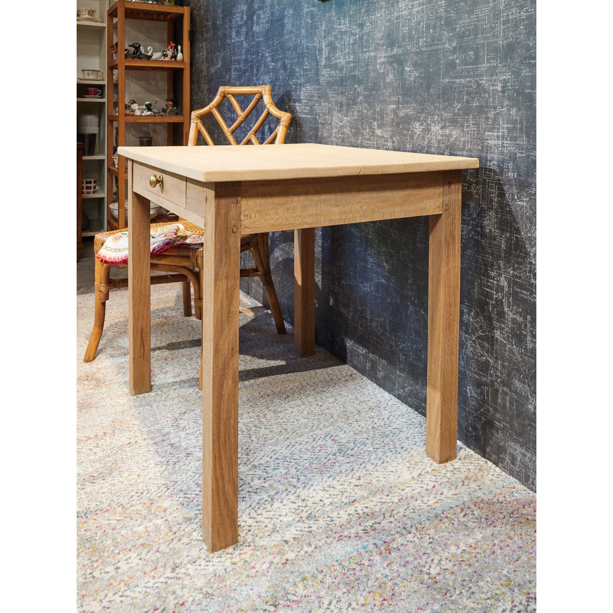Table d'appoint en bois Francine N°970 - Bon état bois clair, DEBONGOUT