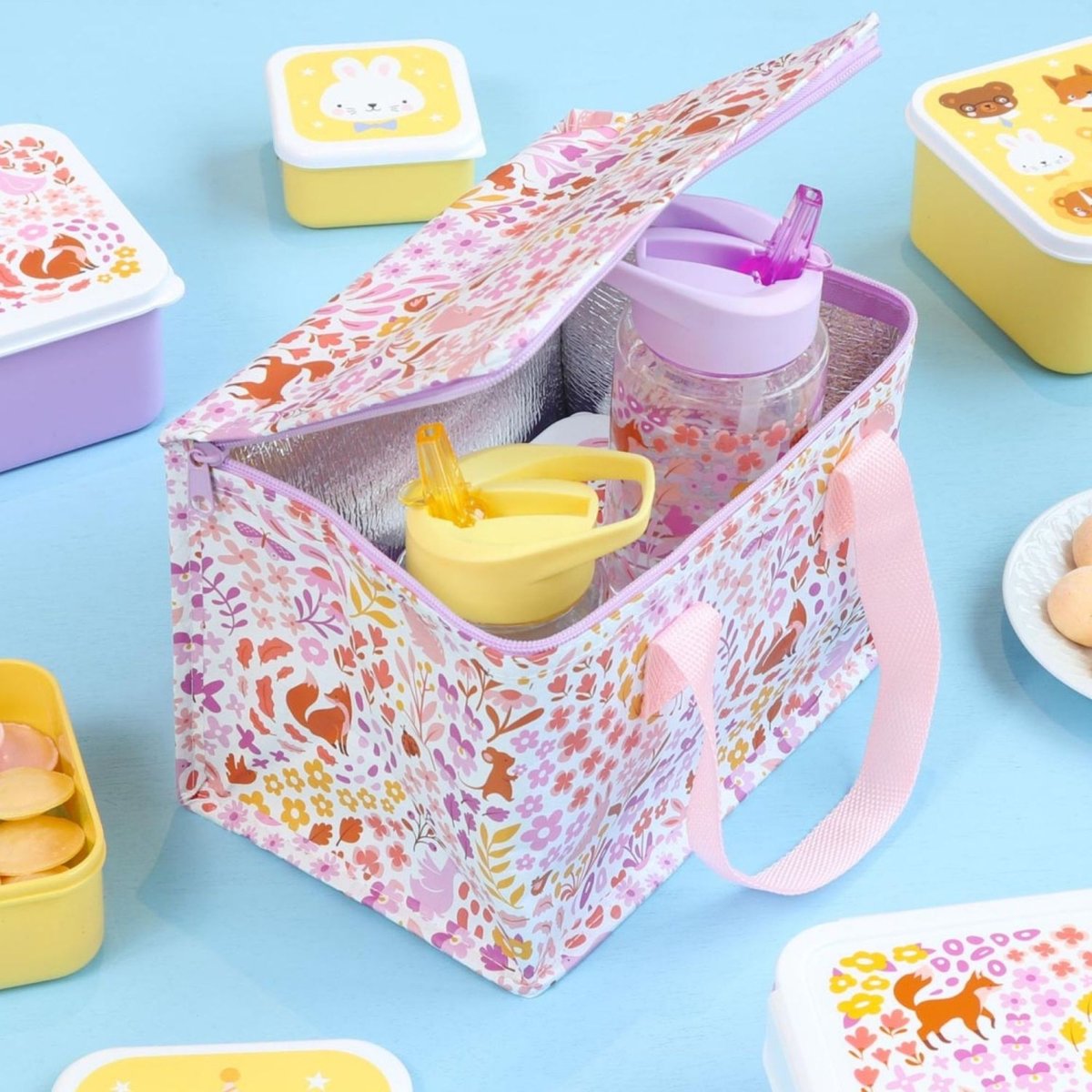 Sac repas isotherme enfant 5,5 L rose fleurs du jardin, A LITTLE LOVELY COMPANY