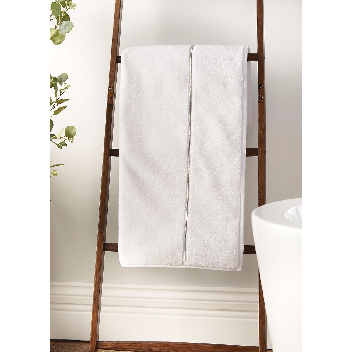 Zero Twist Satin Stitch Bath Towel white, BIANCA FINE LINENS