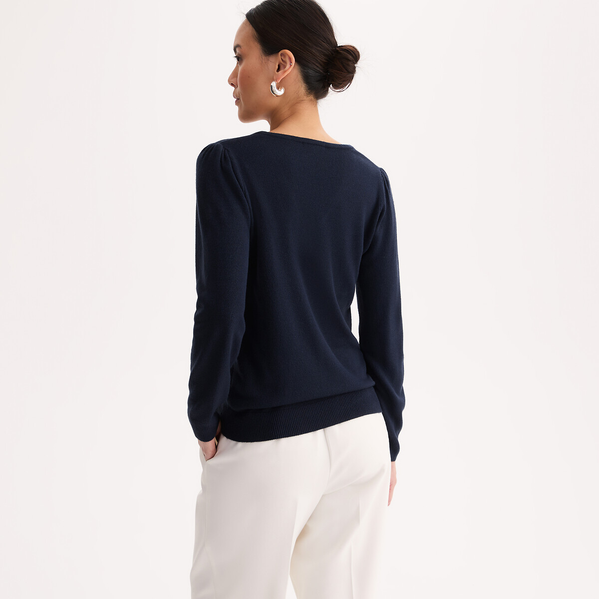 Pull col V, fine maille au toucher très doux marine, ANNE WEYBURN