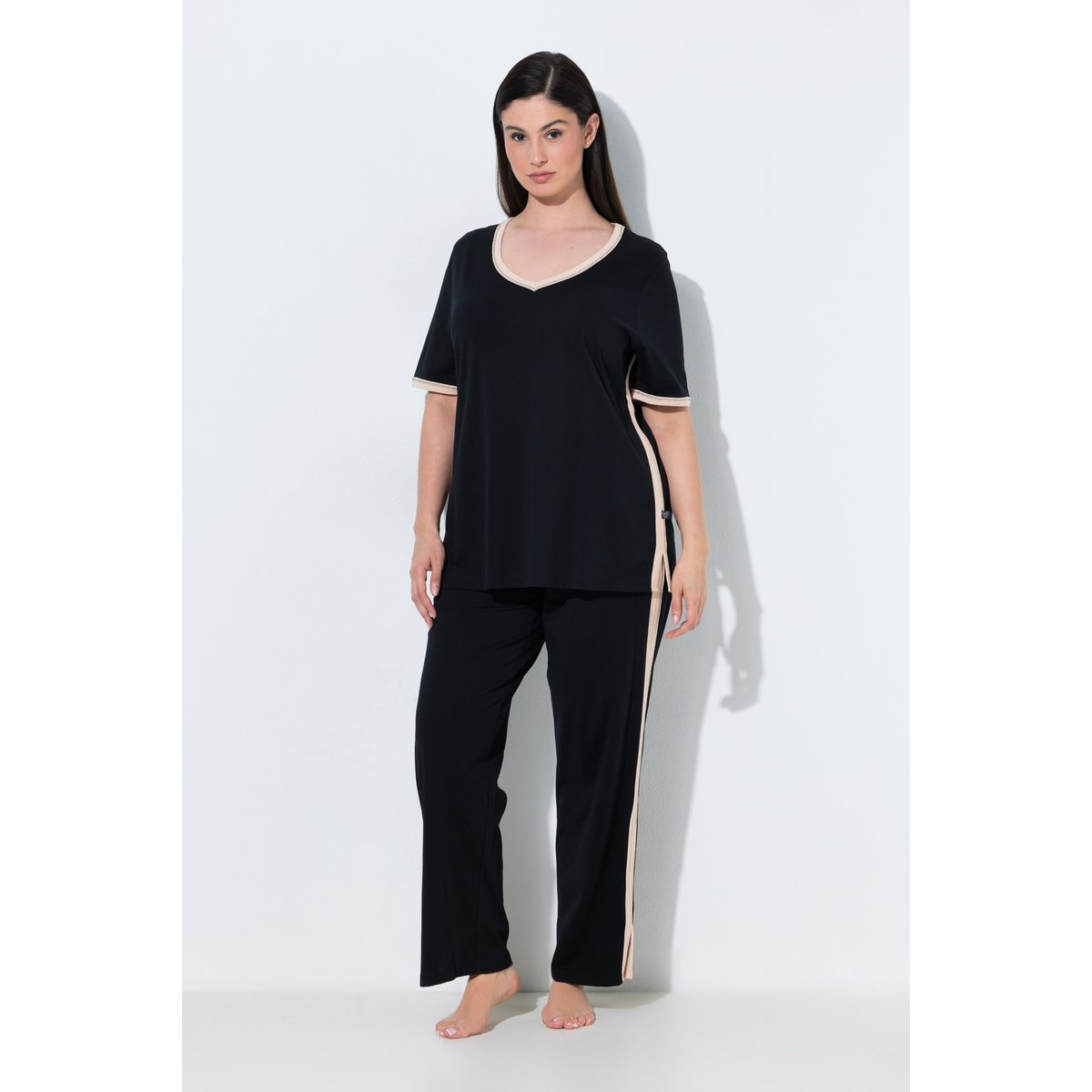 Pyjama, décolleté en V et manches courtes noir, ULLA POPKEN