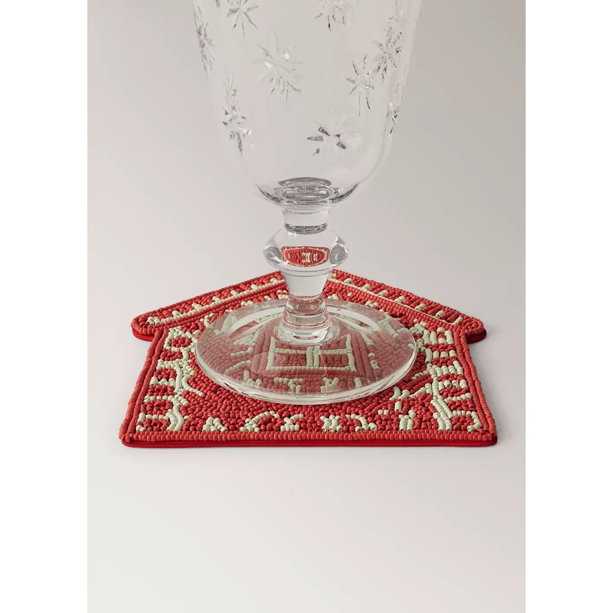 Lot de 4 sous-verres en forme de maison avec perles rouge, MANGO HOME
