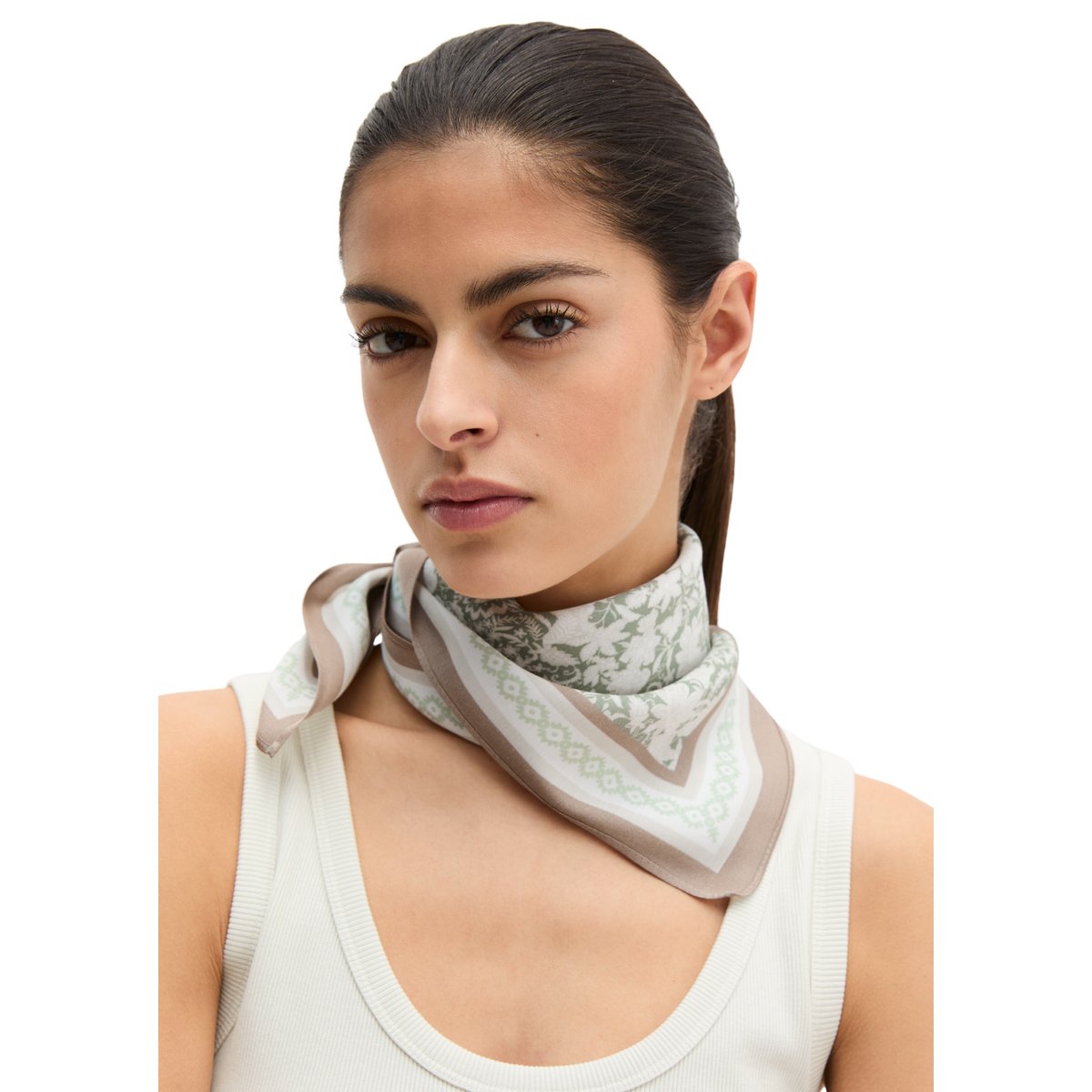 Foulard en satin doux vert clair, MARC O'POLO