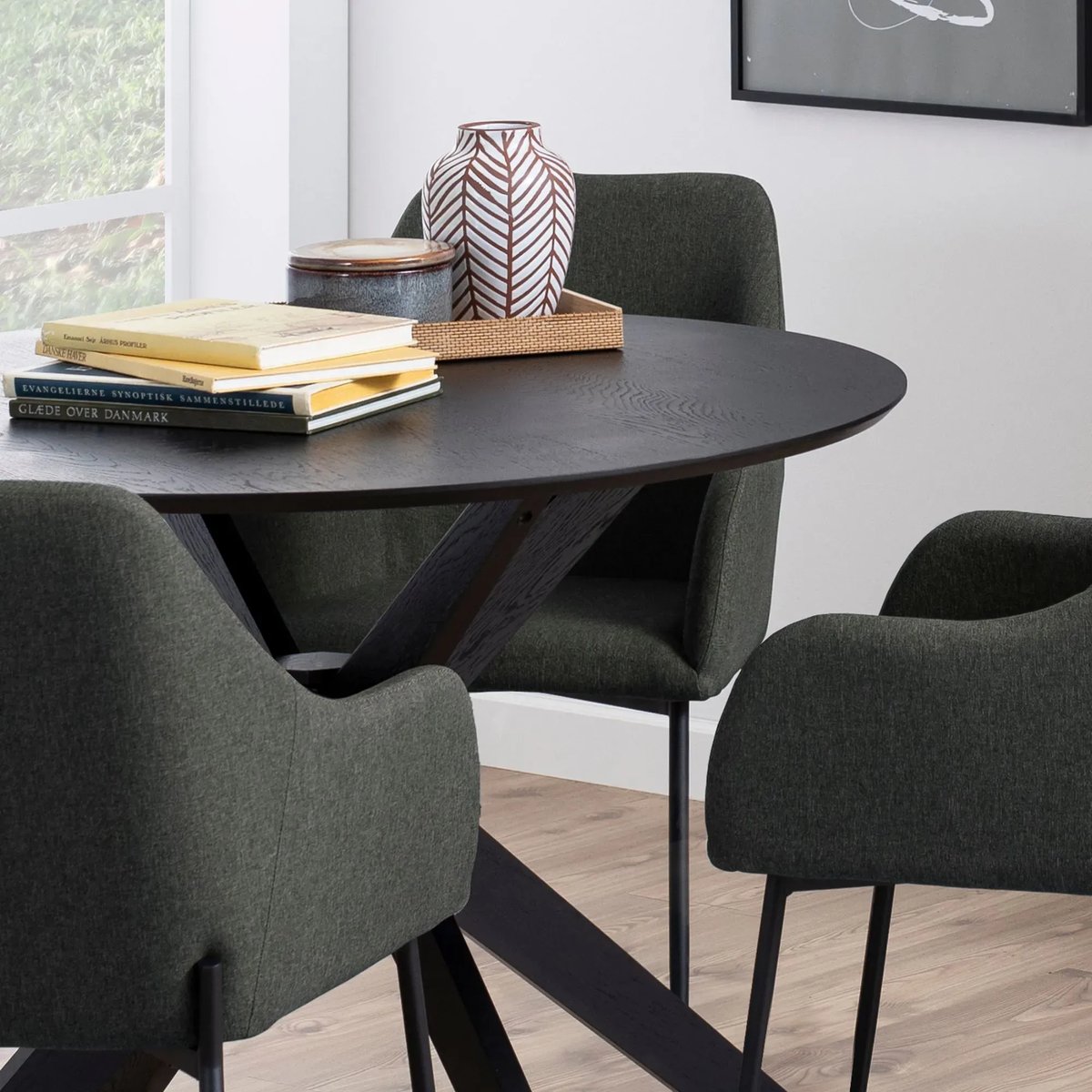 Table ronde scandinave en chêne L105 4 places - ZELIA noir, HELLIN, DEPUIS 1862