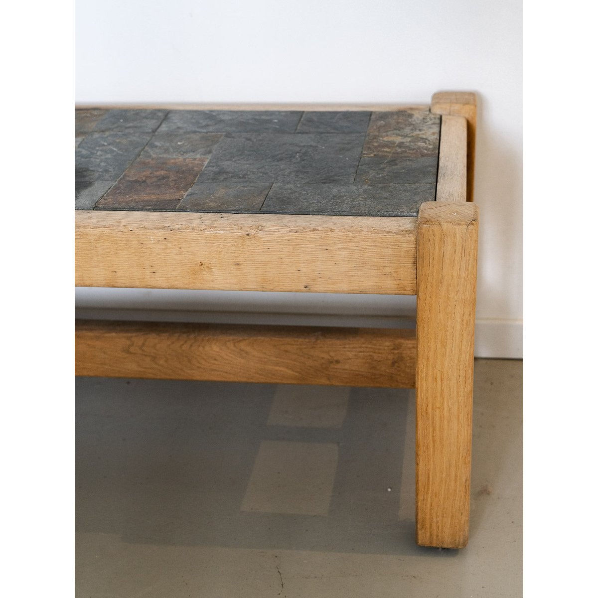 Table basse en ardoise Liv N°269 - Bon état bois, DEBONGOUT