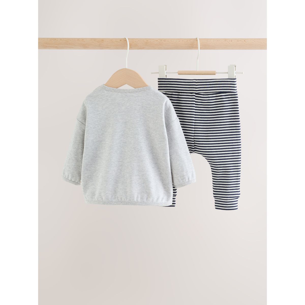Ensemble haut et legging pour bébé personnages de grey woodland, NEXT