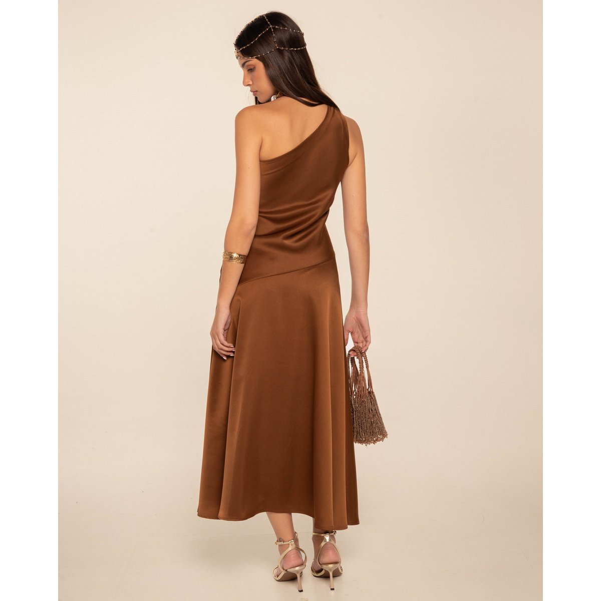 Robe midi couleur prune à décolleté asymétrique marron, THE-ARE
