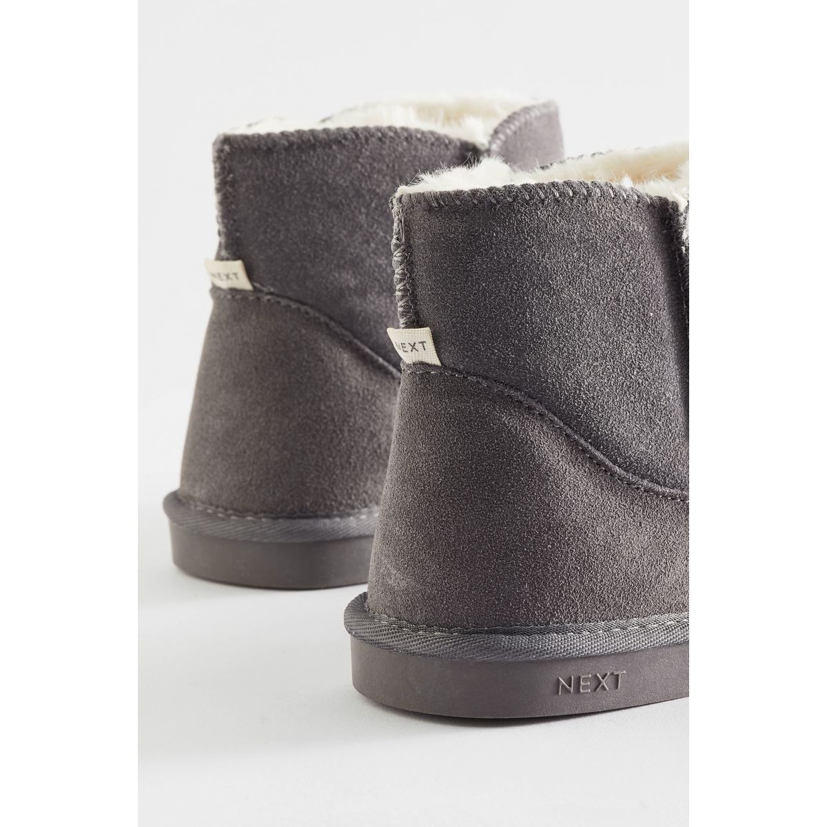 Chaussons montantes en daim chauds hiver gris, NEXT