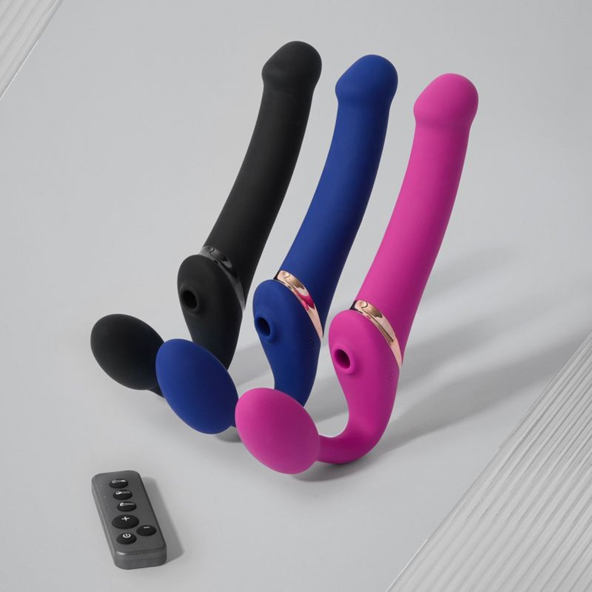 Vibromasseur multiorgasm strap on taille M fuchsia, STRAP-ON-ME