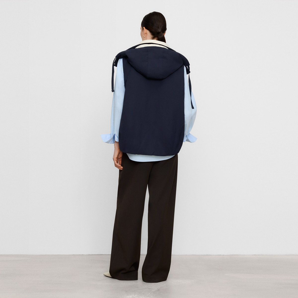 Veste-gilet matelassée réversible à capuche bleu marine, ADOLFO DOMINGUEZ
