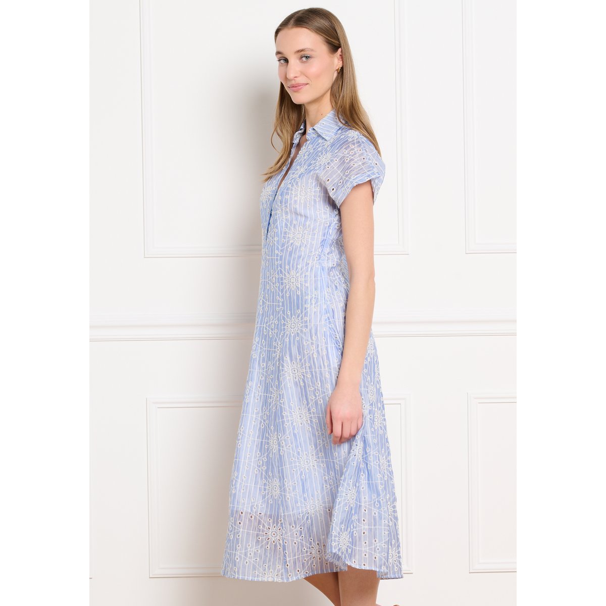 Robe broderie anglaise bleu pastel, LOLALIZA