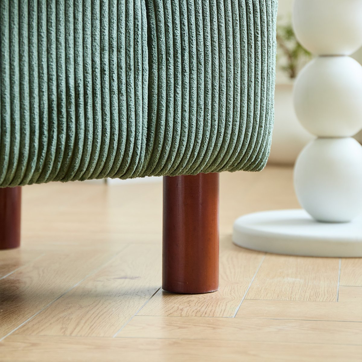 Fauteuil de salon en bois et velours côtelé, PORTO vert, NORDLYS