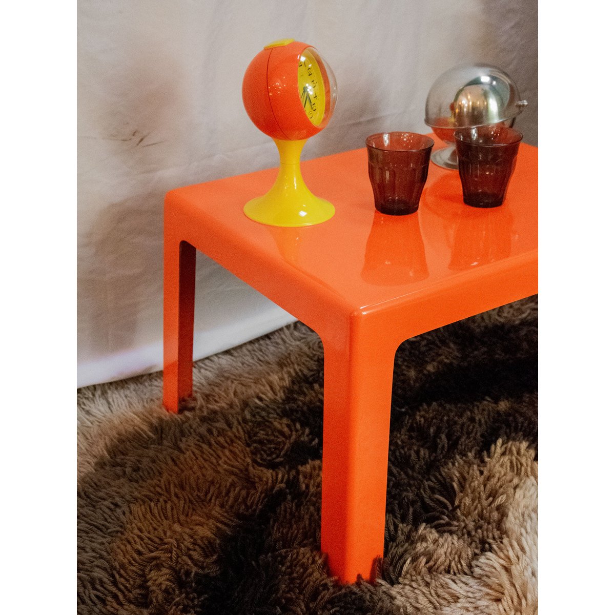 Table basse seventies en fibre de verre Donna N°768 - Bon état orange, DEBONGOUT