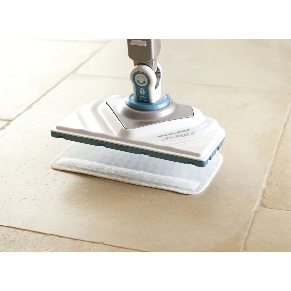 Balai vapeur FSM1616 couleur unique, BLACK & DECKER