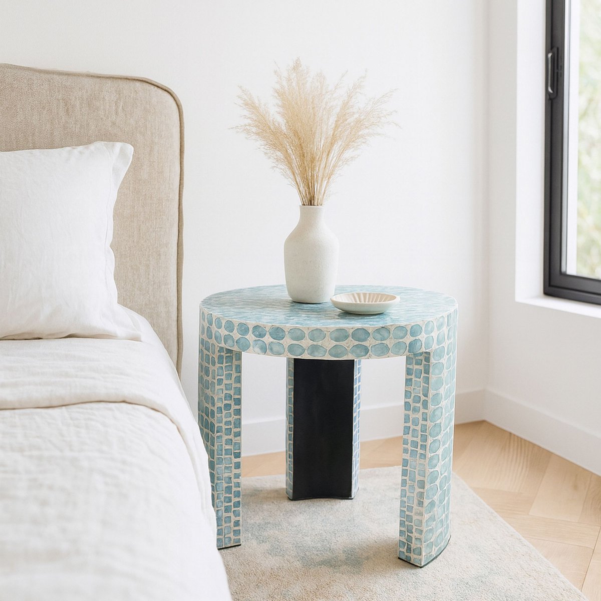 Table basse en coquille de Capiz, SOLNA bleu, NOW'S HOME