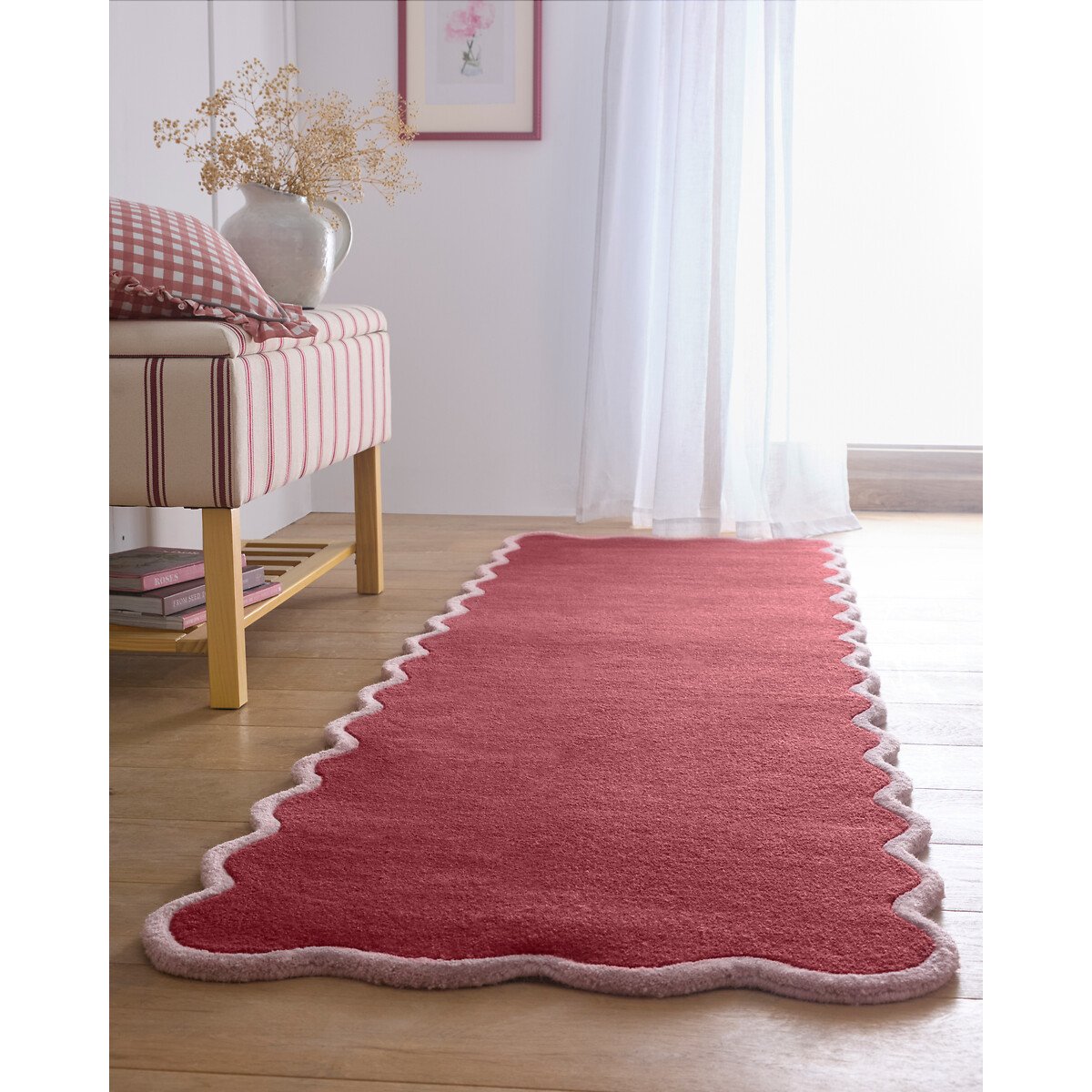 Elsie Scalloped Border Runner Rug 67x230cm coral, SO'HOME