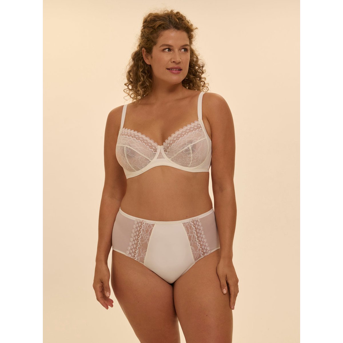 Soutien-gorge avec armature emboitant, RADIEUSE blanc, SIMONE PERELE