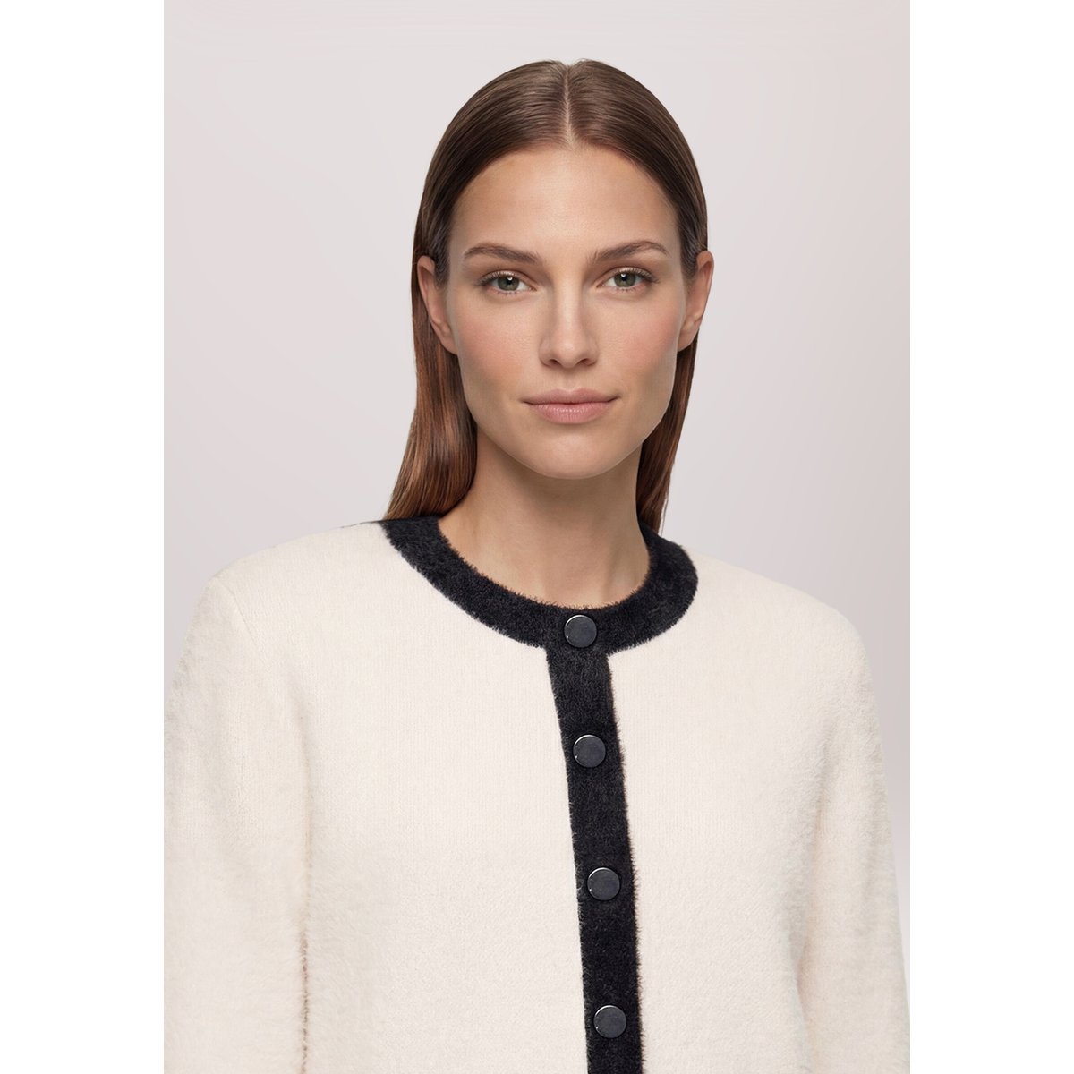 Cardigan en grosse maille à patte de boutonnage patch beige/black, BETTY BARCLAY