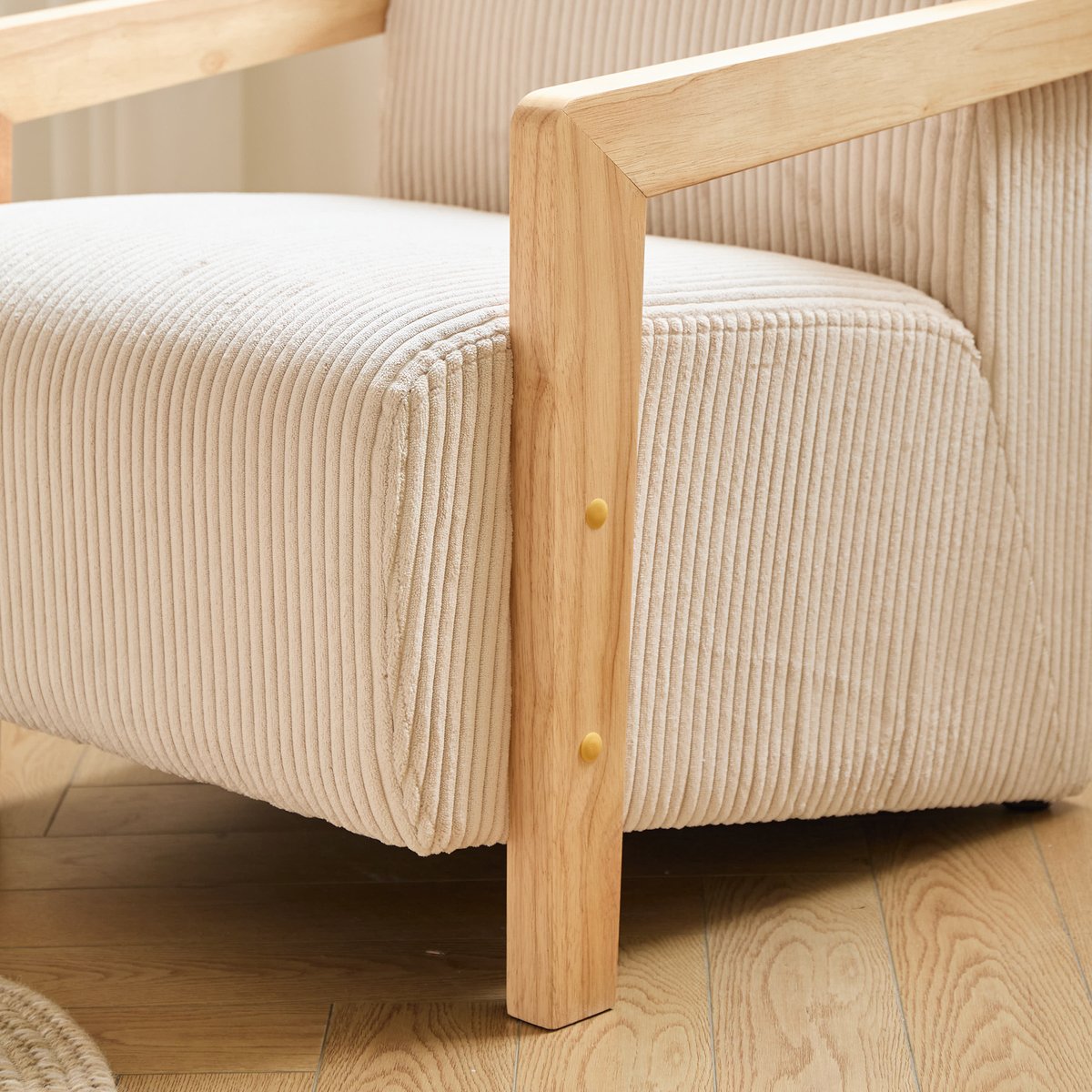 Fauteuil de salon en bois massif et velours côtelé, LERWICK beige, NORDLYS