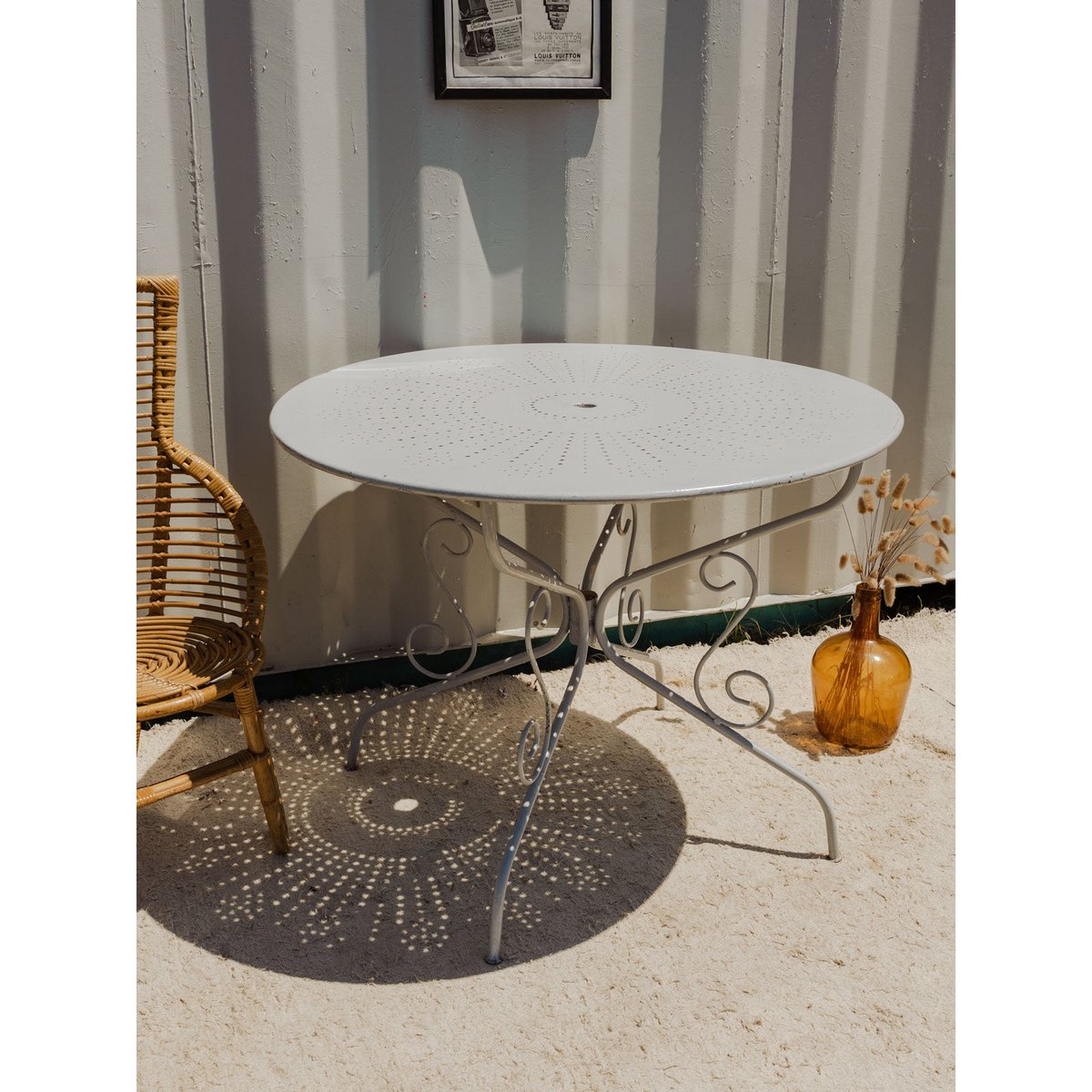 Table à manger ronde en métal gris Romy N°1426 - Bon état gris, DEBONGOUT