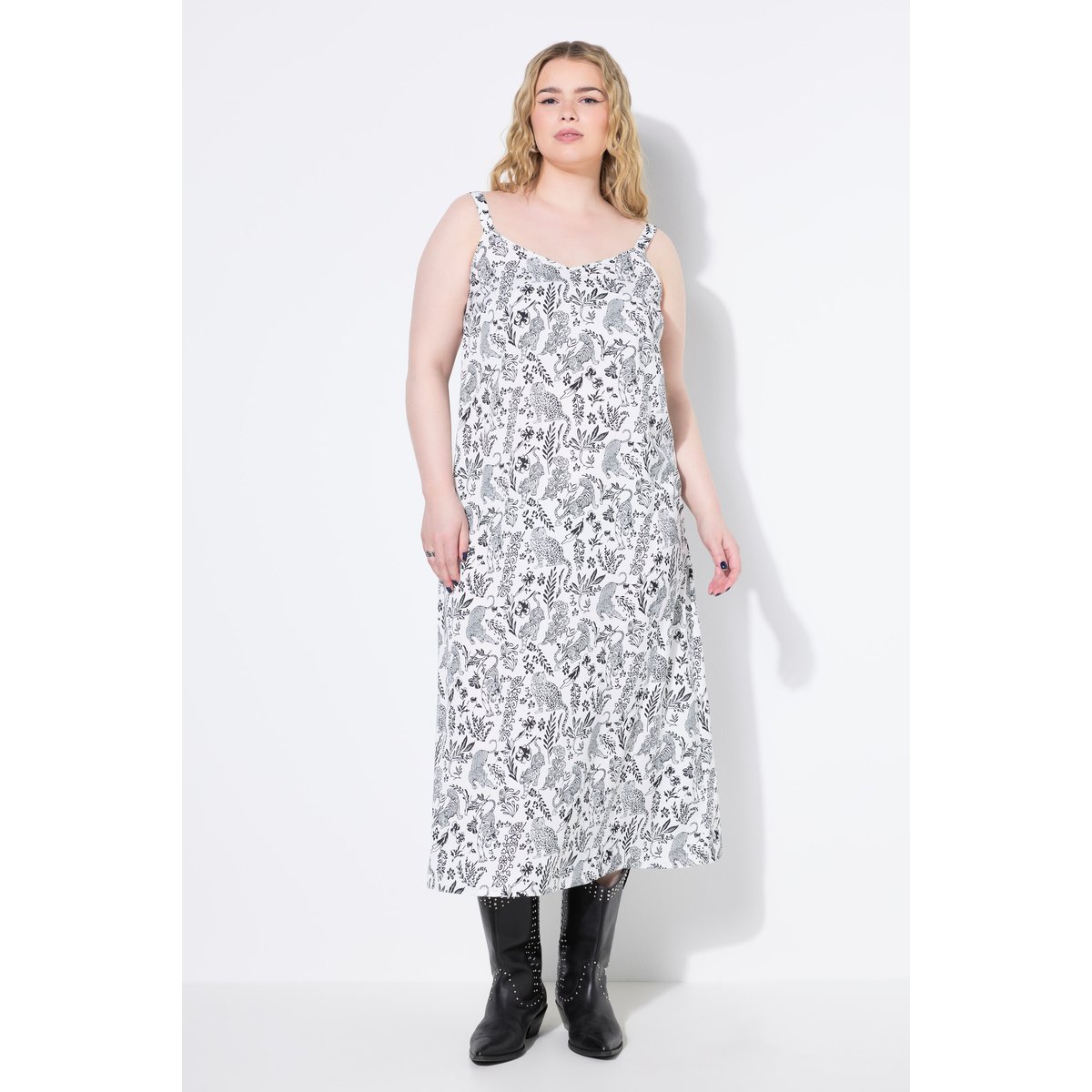Robe maxi en satin, coupe évasée blanc cassé, STUDIO UNTOLD