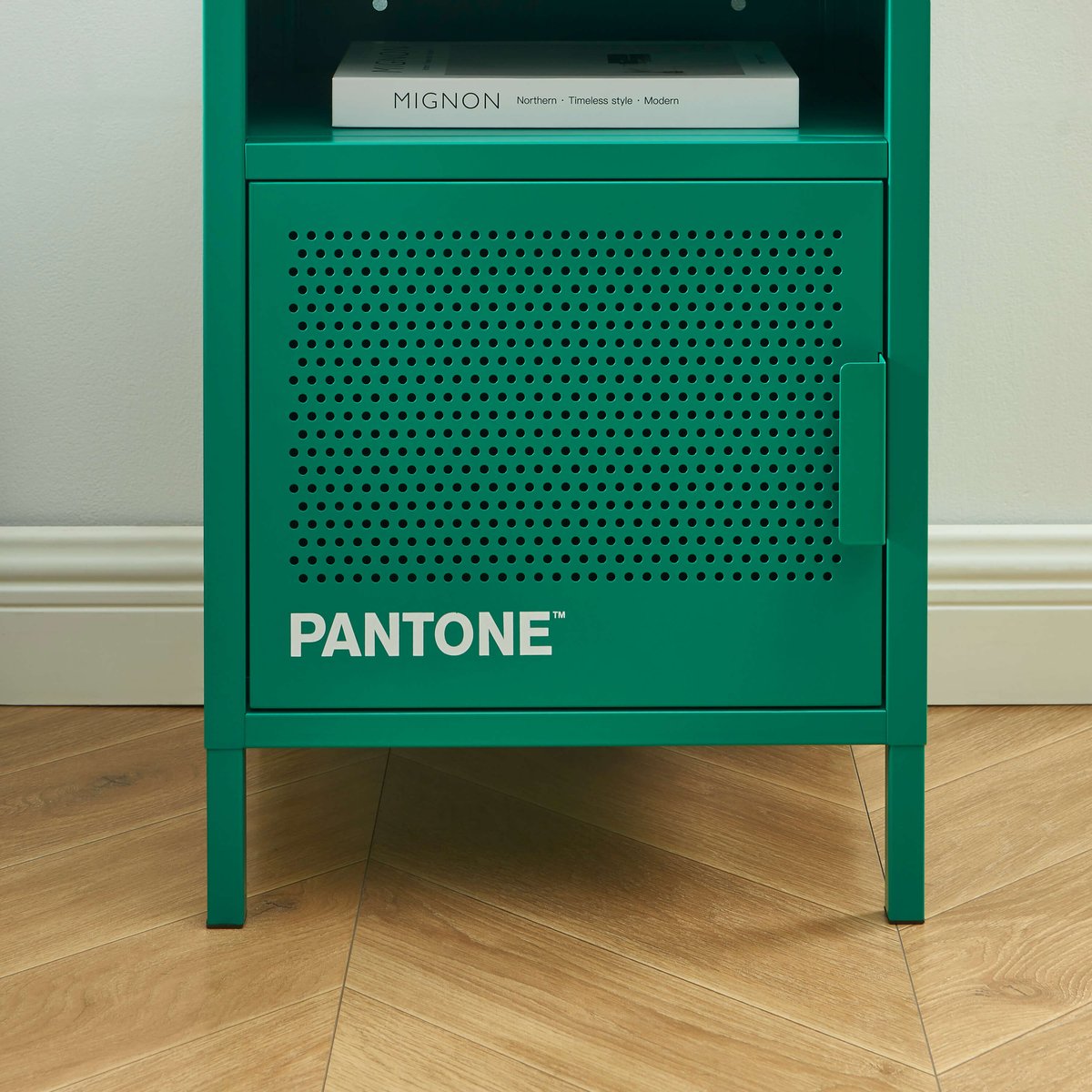 Table de chevet en acier emeraude / tcx 17-6030, PANTONE