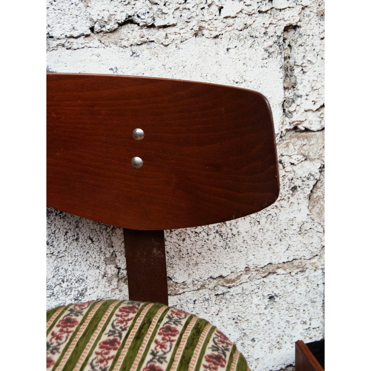 Tabouret de bar fleuri Gaston N°102 - Bon état bois, vert, rose, DEBONGOUT