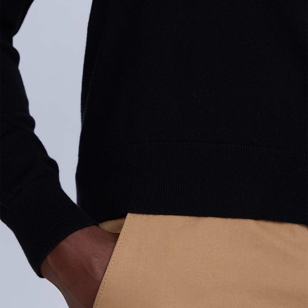 Pull Émilio noir, MISE AU GREEN