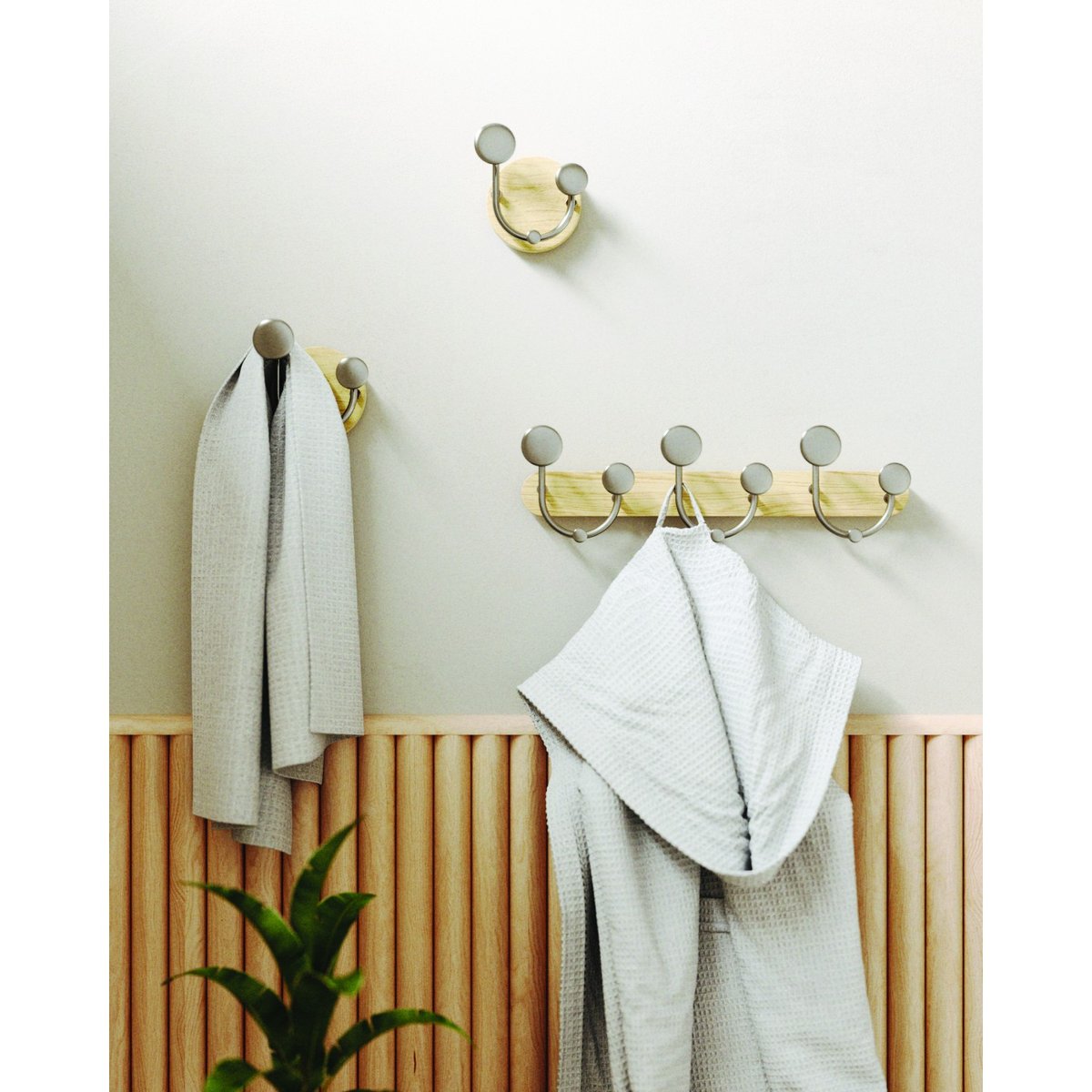 Portemanteau mural bois aluminium MELODY bois clair, UMBRA