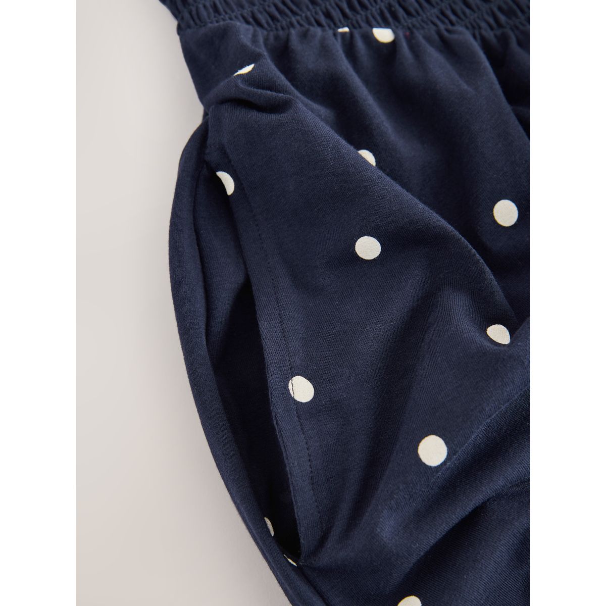 Robe longue froncée à bretelles bleu marine à pois, NEXT