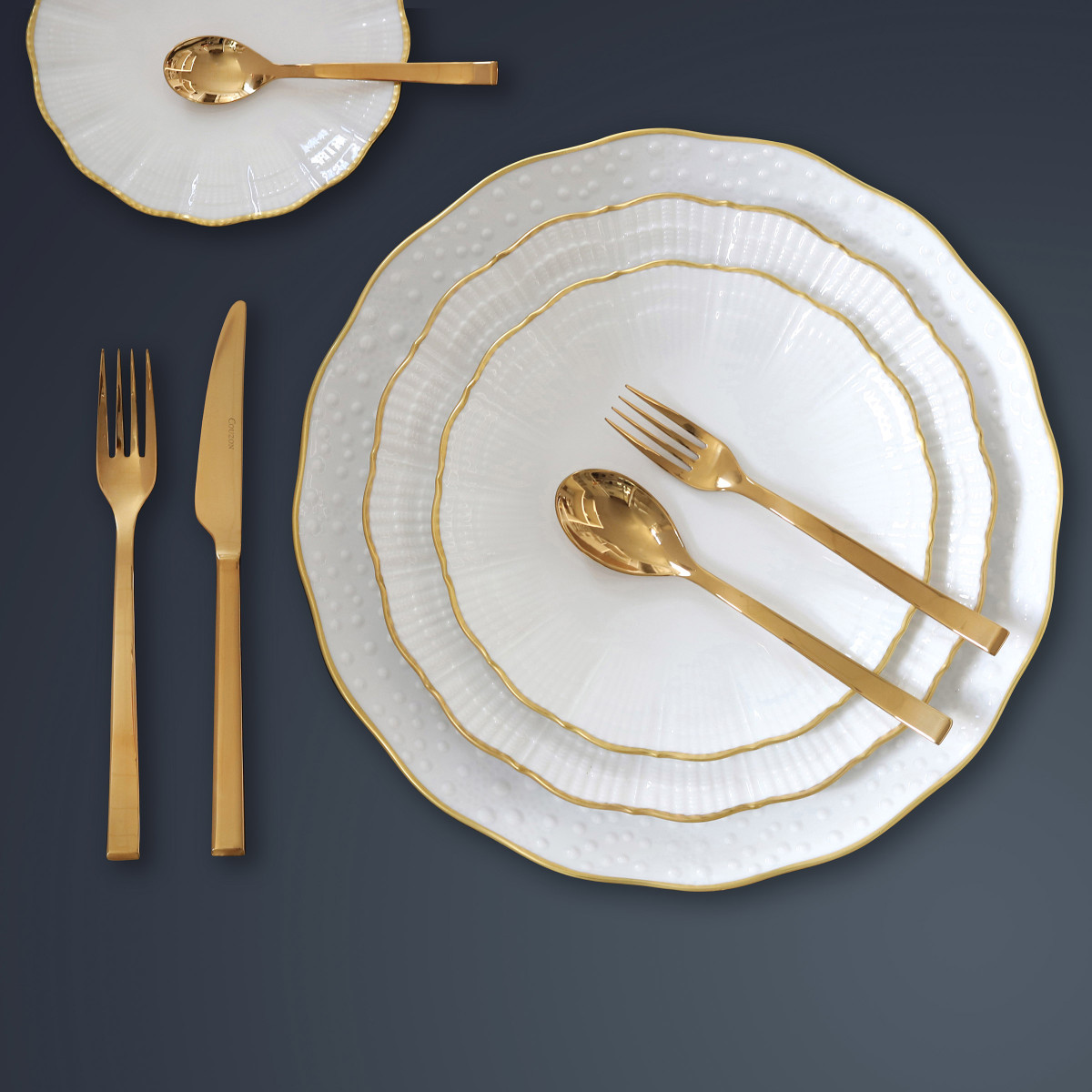 24 couverts de table avec support de rangement nomade - SIDE or, COUZON