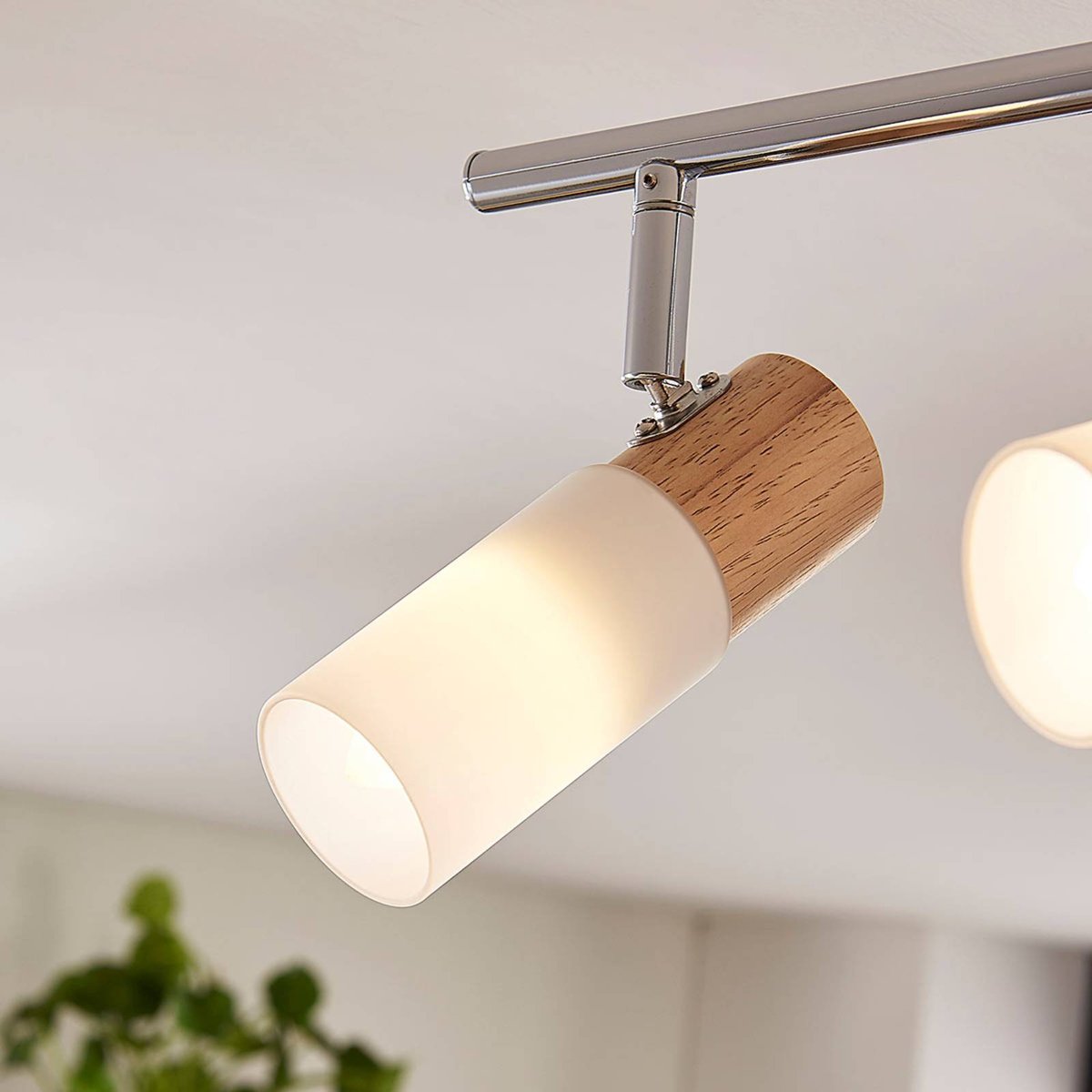 Spot en bois traditionnel, Christoph blanc, bois clair, LINDBY